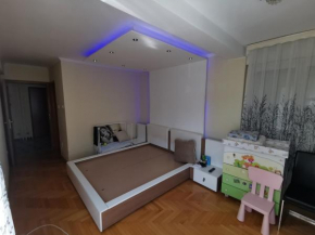 Stan Tuzla 100m2 Mejdan